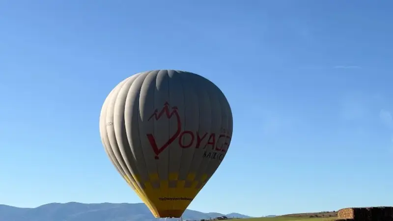 Globo preparándose para volar